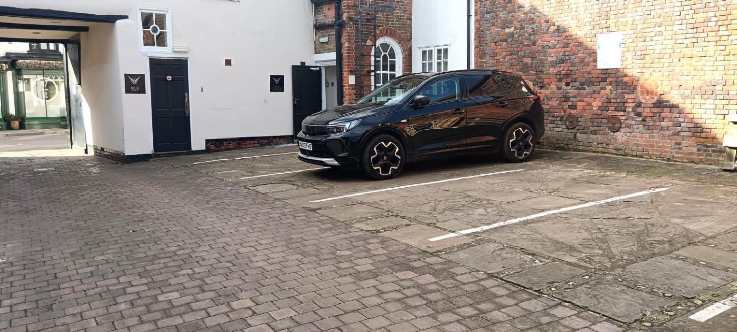 Villare Hitchin Town Centre Екстериор снимка